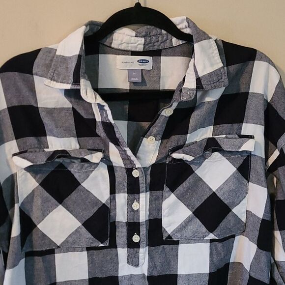 Old navy boyfriend flannel - Picture 2 of 3
